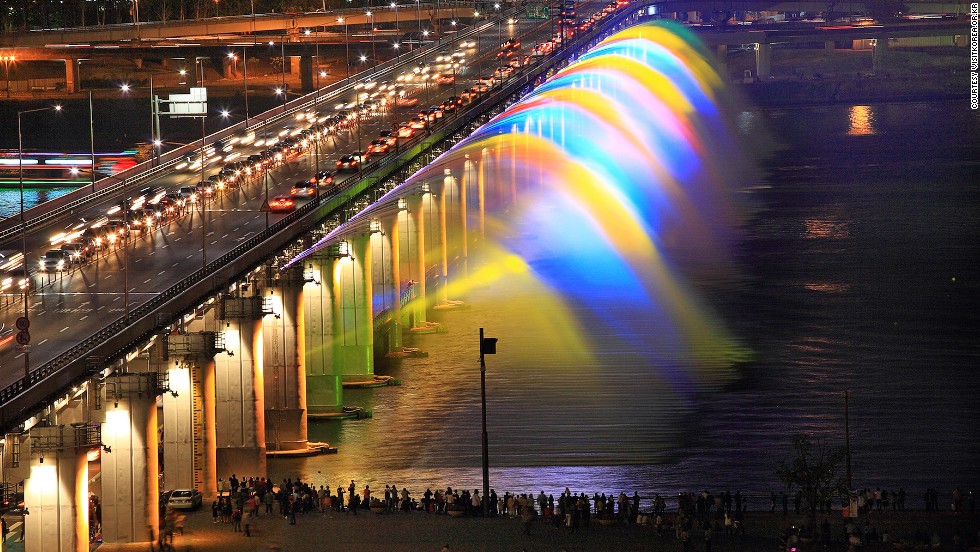 141030115103-fountains-banpo-horizontal-