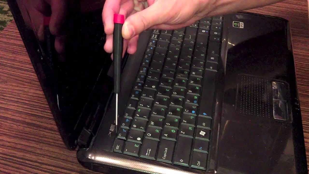 Чистка клавиатуры ноутбука своими руками видео Чистка клавиатуры ноутбука своими руками видео