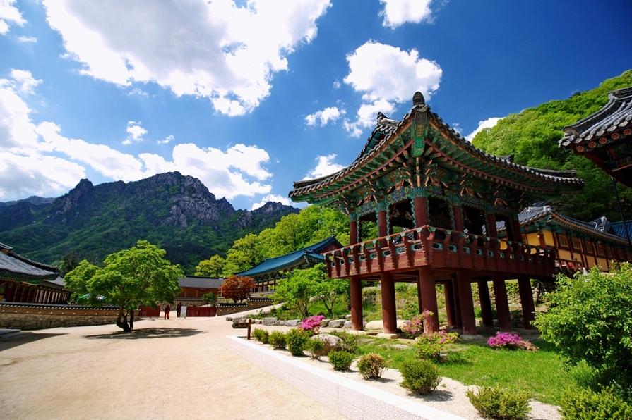 Sinheungsa%20Temple.jpg?1491940024