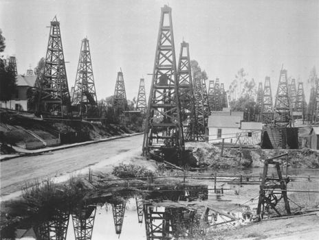 The_first_oil_district_in_Los_Angeles%2C