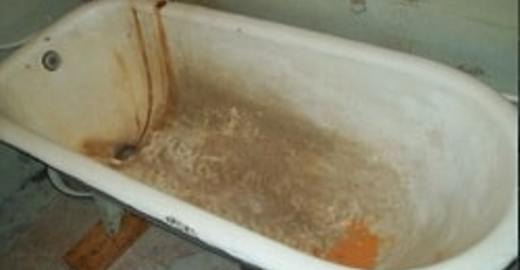 чугунная ванна до покрытия акрилом, наливная ванна в Саратове, реставрация чугунных ванн акрилом в Саратове